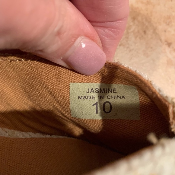 Band of Gypsies Jasmine Distressed Chenille White Vegan Flats size 10 - Picture 8 of 11